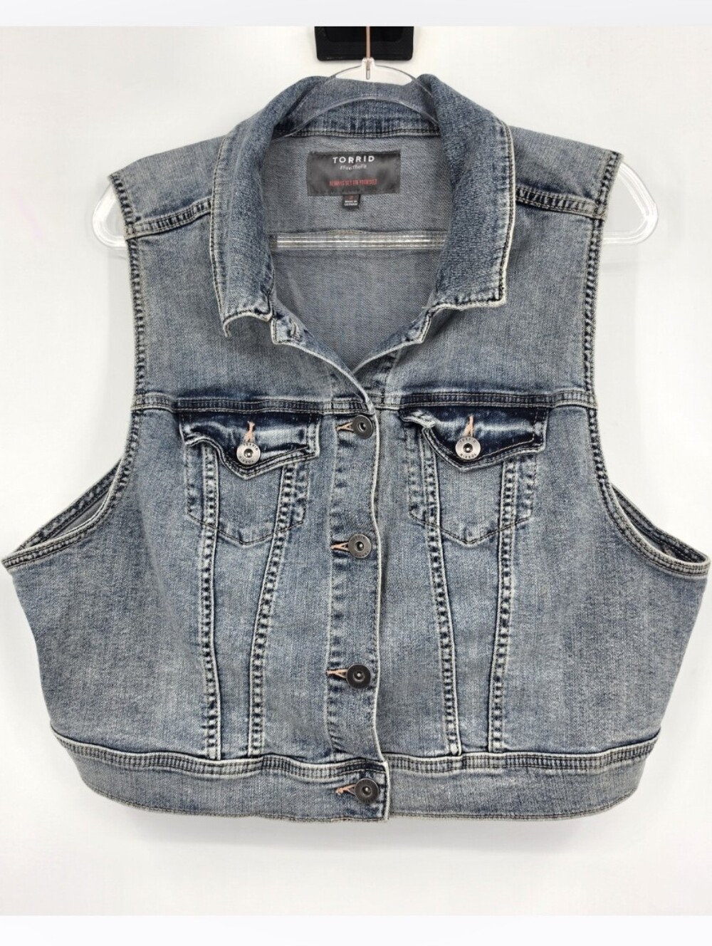 Torrid Light Wash Denim Vest 2X Button Front Pockets Blue Jean Stretch